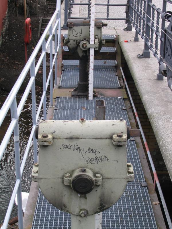 Obere Freiarchenbr�cke am 18.1.2004